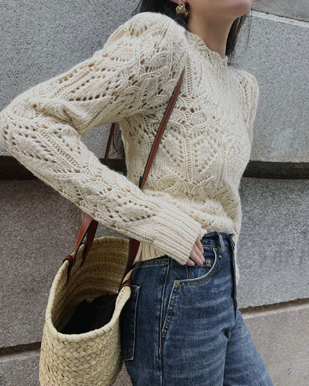 Off-White Sweater met Cut-Out