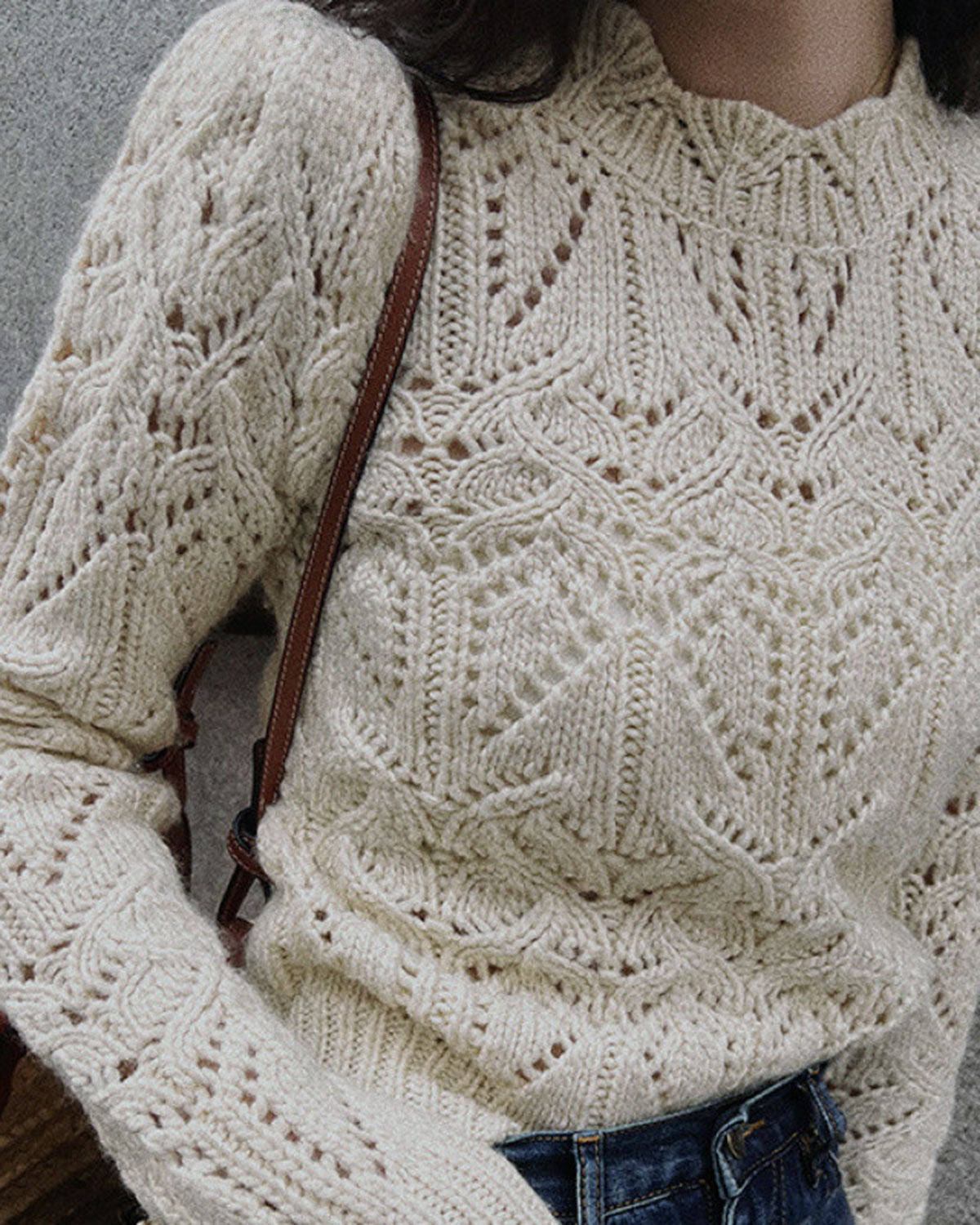 Off-White Sweater met Cut-Out