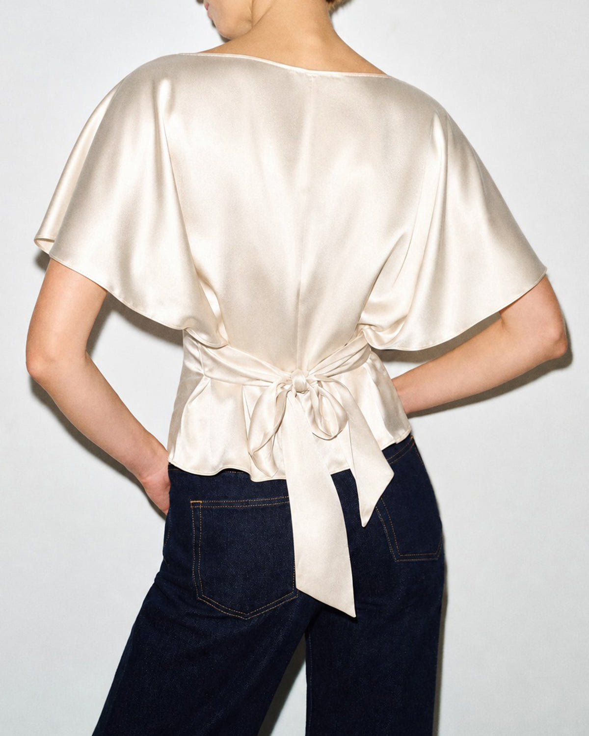 Apricot Top met Boothals en Strikdetail