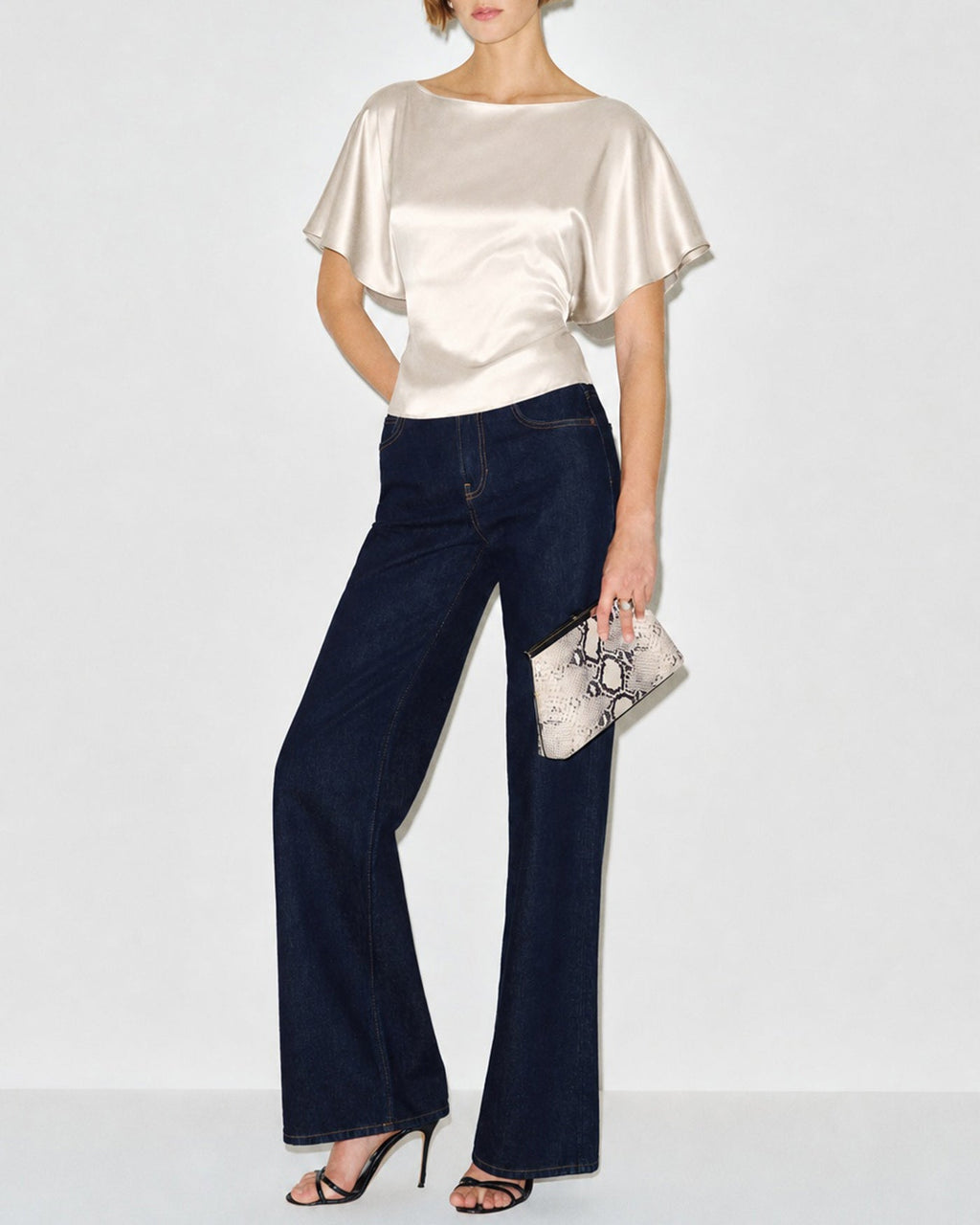 Apricot Top met Boothals en Strikdetail